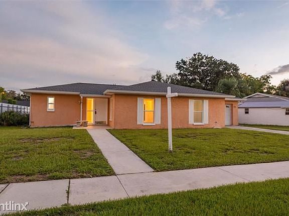 5th image of 1013R Pinegrove Dr