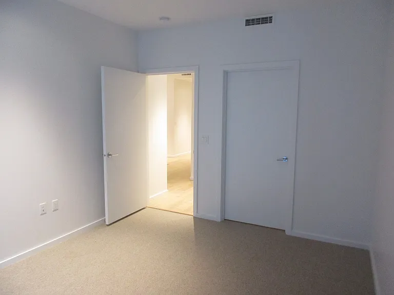 1150 NW Quimby St #312 — Photo 16