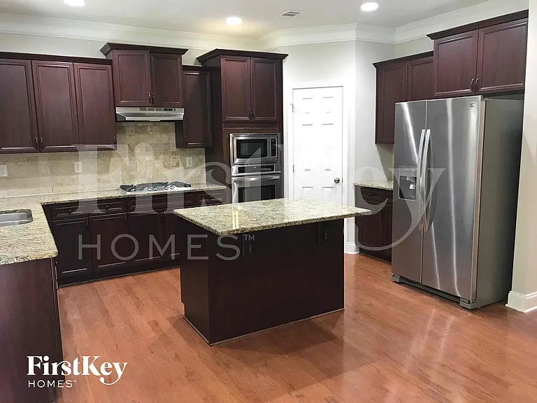 531 Garden View Ct — Photo 5
