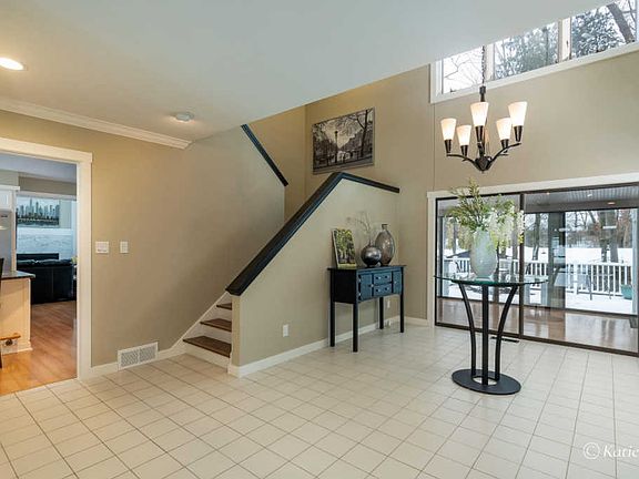 4th image of 3108 Colchester Dr SE