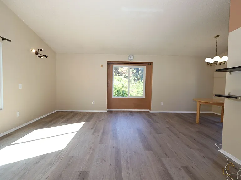 24210 Sylvan Glen Rd #F — Photo 5