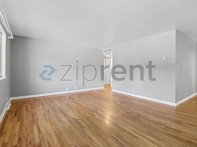 633 E Stuart St — Photo 4