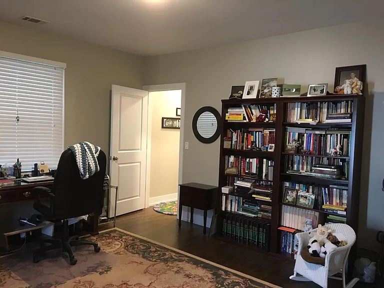 1212 W Henderson St #1 — Photo 10