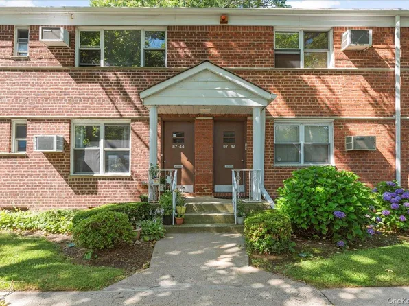 87-44 Marengo Street #2A, Holliswood, NY 11423