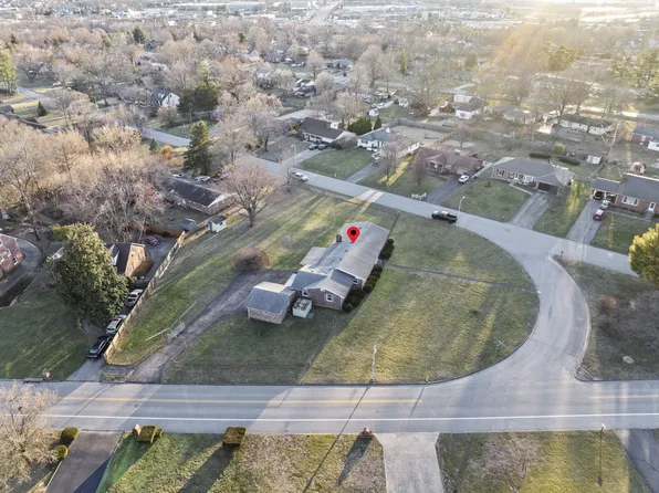 560 Dover Rd, Lexington, KY 40505