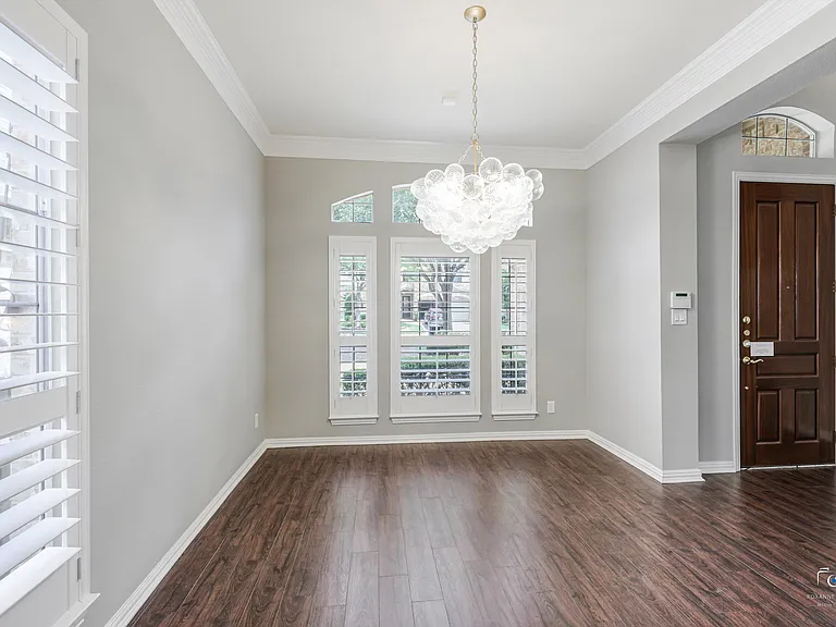 5619 Travis Dr — Photo 7
