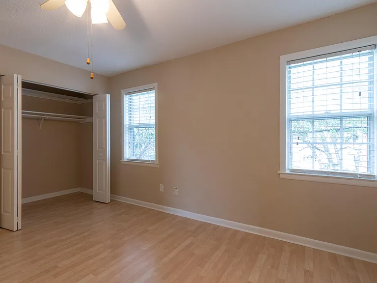 324 Lakeside Dr #E3 — Photo 21