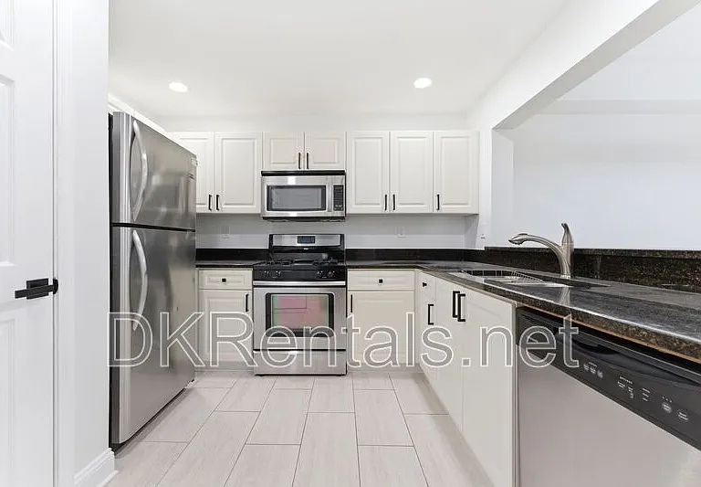 220 Renaissance Pkwy NE #2111 — Photo 14