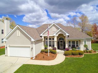 2240 Shoshoni St, Grafton, WI 53024