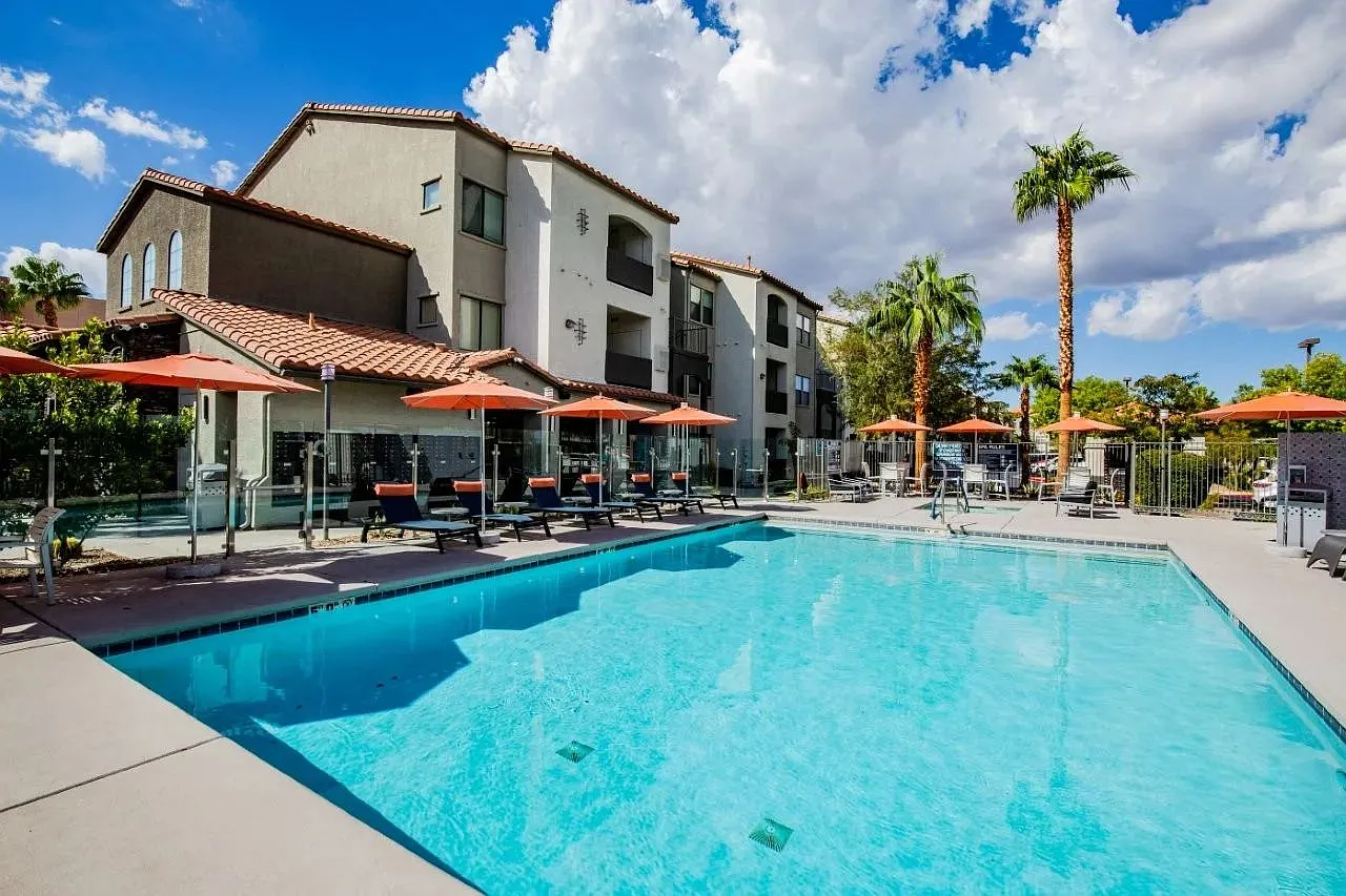 Colton Apartments — Photo 1