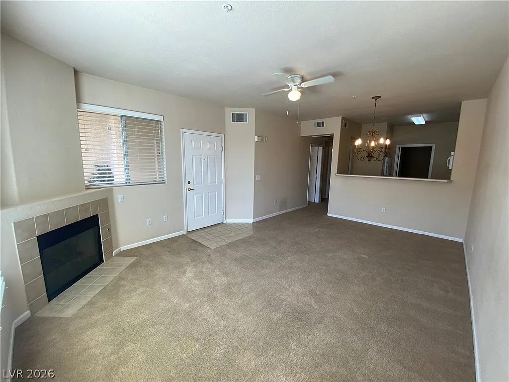 1 bed, 1.0 bath, 743 sqft, $1,195 — Photo 2