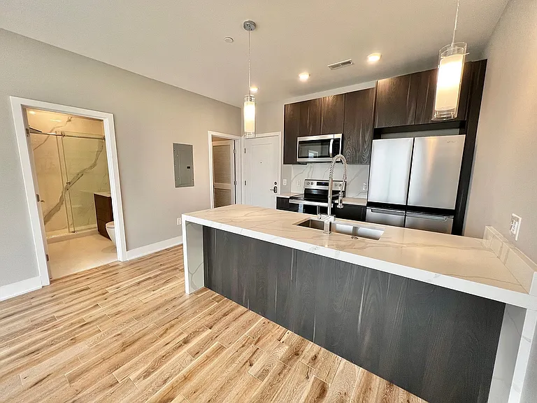 Veranda Apartments — Photo 42