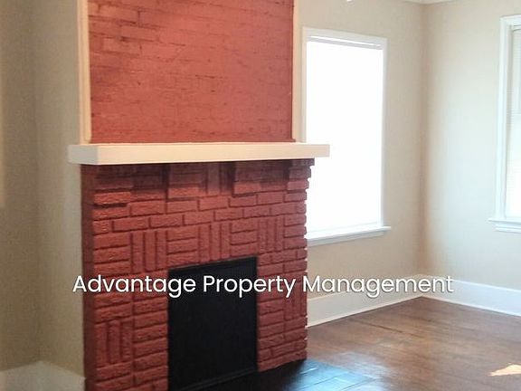 2nd image of 833 Maury St