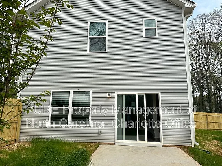 2649 Hemphill St — Photo 38