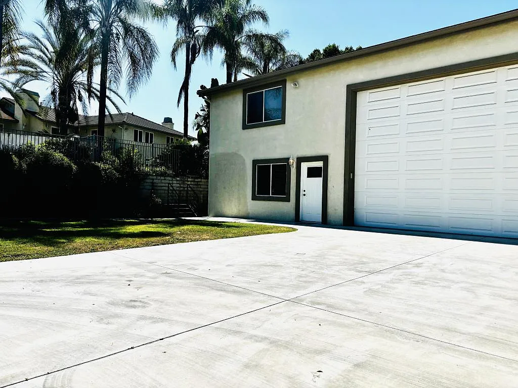 16875 Orangecrest Ct — Photo 2