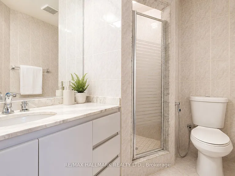51 Risebrough Ave — Photo 20