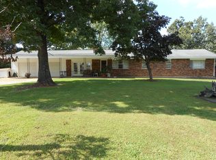 229 Raccoon Ln, Poplar Bluff, MO 63901