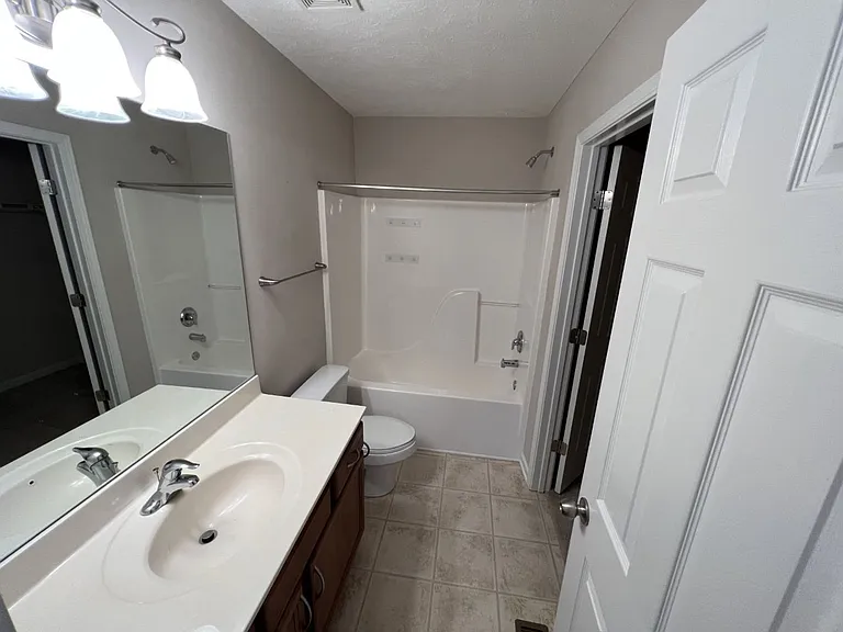 872 Wolves Den Pl — Photo 7
