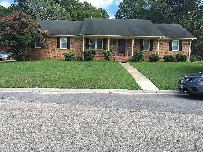 1st image of 594 Longdale Cres