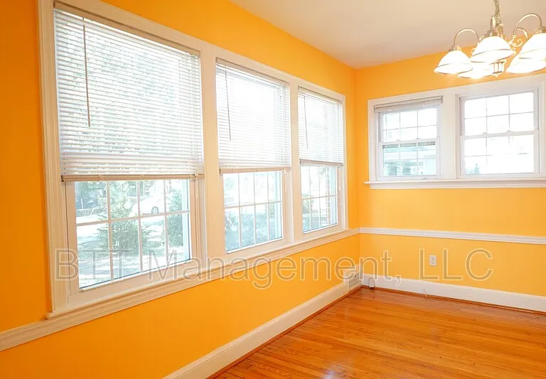 800 Maplewood Ave #1 — Photo 36