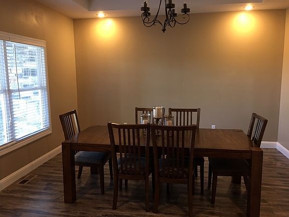5th image of 249 Krystal Gayle Ln