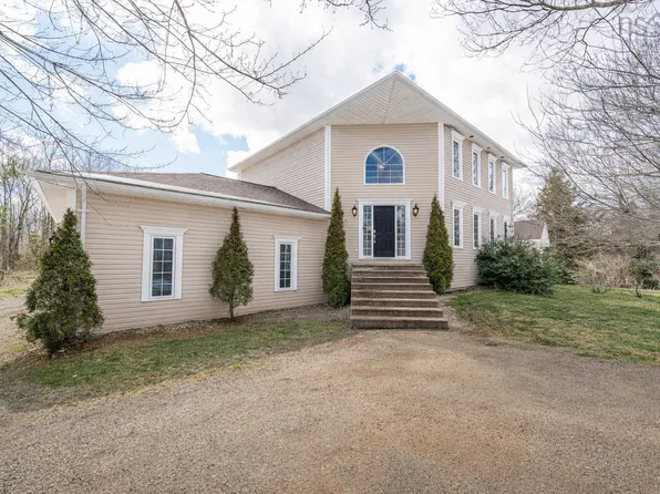 9 Haliburton Cres, Stillwater Lake, NS B3Z 1P1