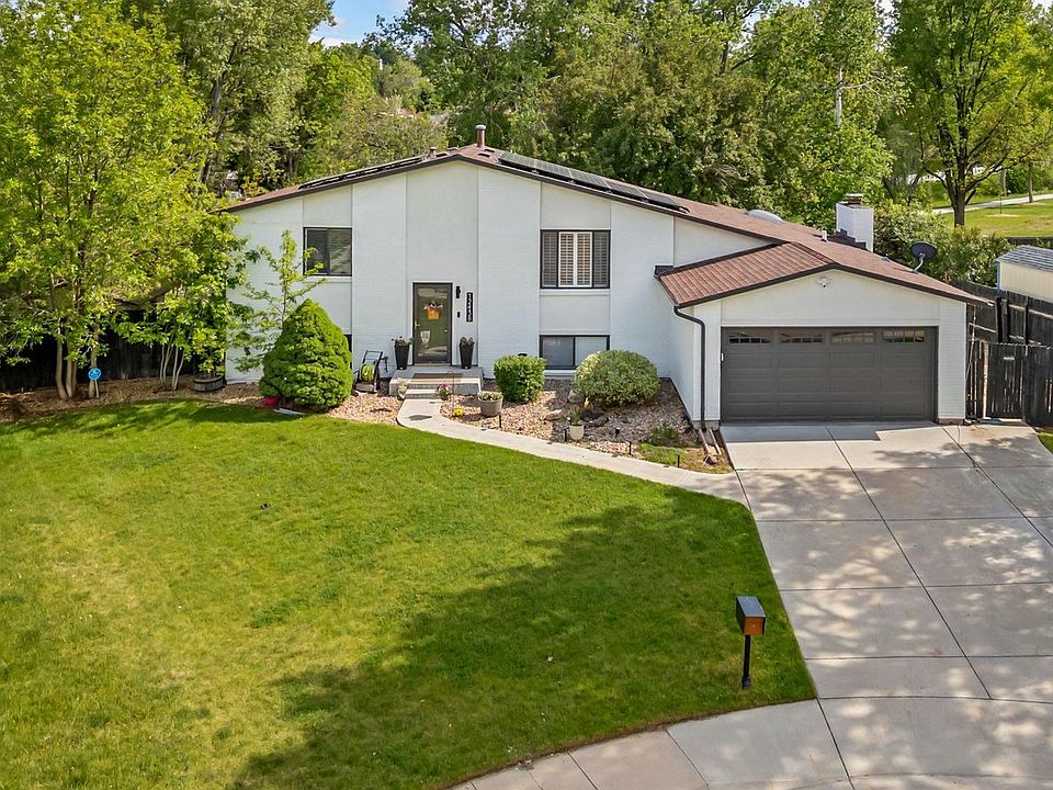 1st image of 12438 W 70th Pl