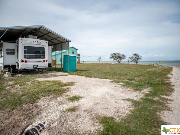 17 W Alamo St, Port Lavaca, TX 77979