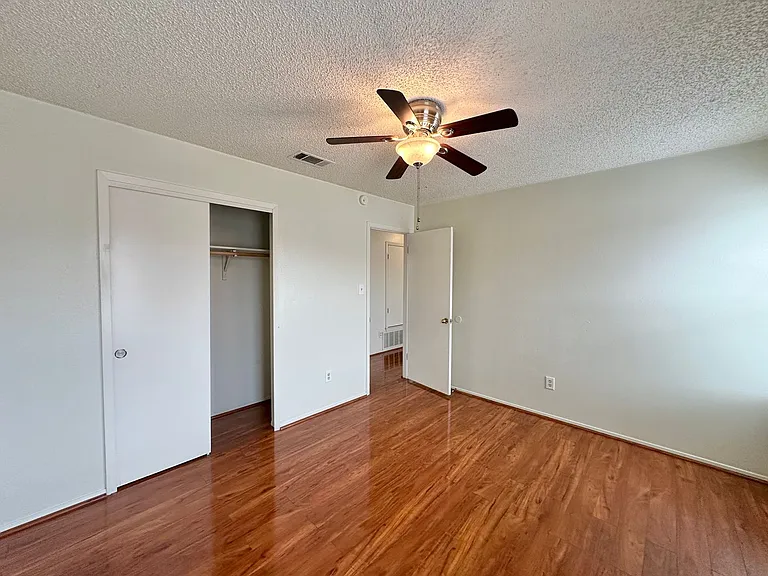 5010 White Rock Dr — Photo 32
