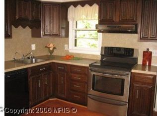 12008 Hamden Ct, Oakton, VA 22124