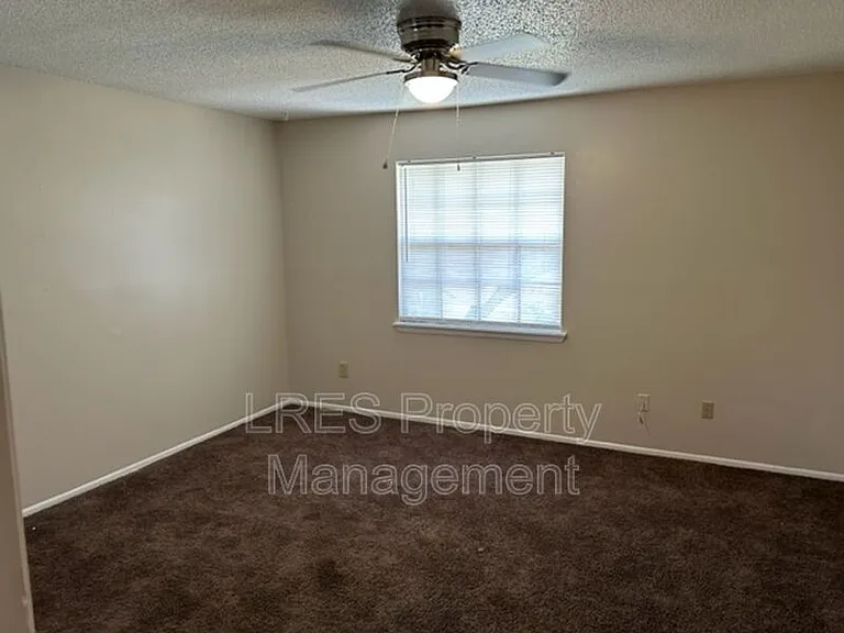 4603 Lighthouse Cir — Photo 28
