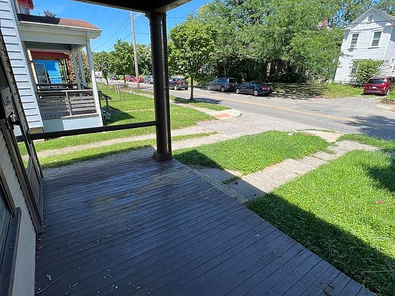 2nd image of 423 E 17th Ave