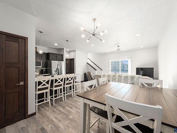 3rd image of 6907 W Gresford Pl