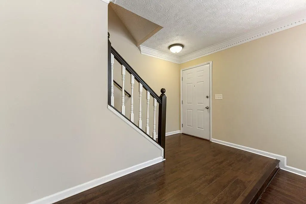 9158 Carroll Manor Dr — Photo 3