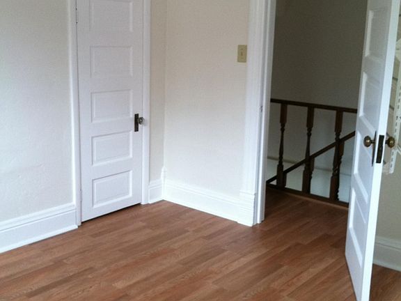 Upstairs Bedroom (2nd photo)