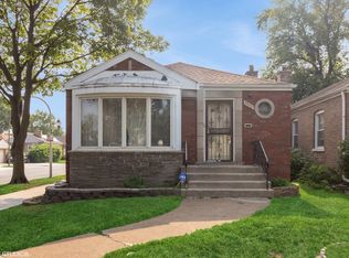 8801 S Clyde Ave, Chicago, IL 60617