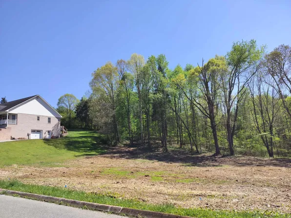 2740 Kenwood Dr, Athens, TN 37303