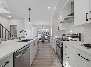 344 S Fireside Dr, Cochrane, AB T4C0X4