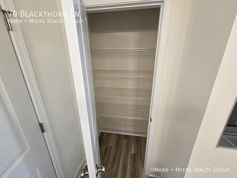 70 Blackthorn Ln — Photo 43