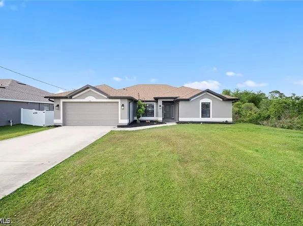 490 Windermere Dr, Lehigh Acres, FL 33972
