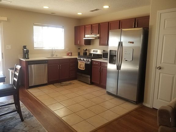 5th image of 311 Cascabel Trl SE