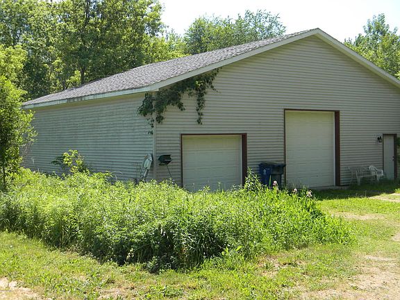 2nd image of 2238 Douglas Ave