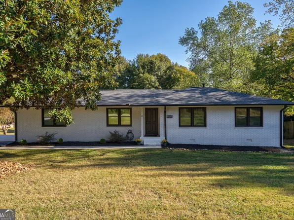 1085 Athens Rd, Winterville, GA 30683