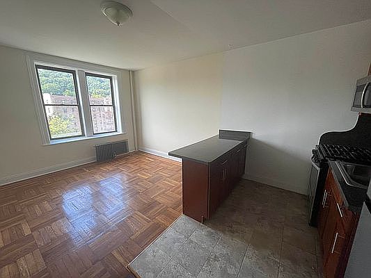 2nd image of 25 Seaman Ave #5C