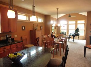 9711 34th Ave N, Plymouth, MN 55441