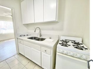 632 W Hillsdale St #1, Inglewood, CA 90302