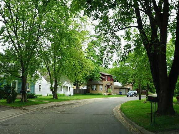 5th image of 237 17th Ave N