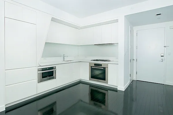 Rented by Keller Williams NYC | media 18