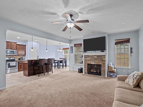 2nd image of 1619 Tralee Court