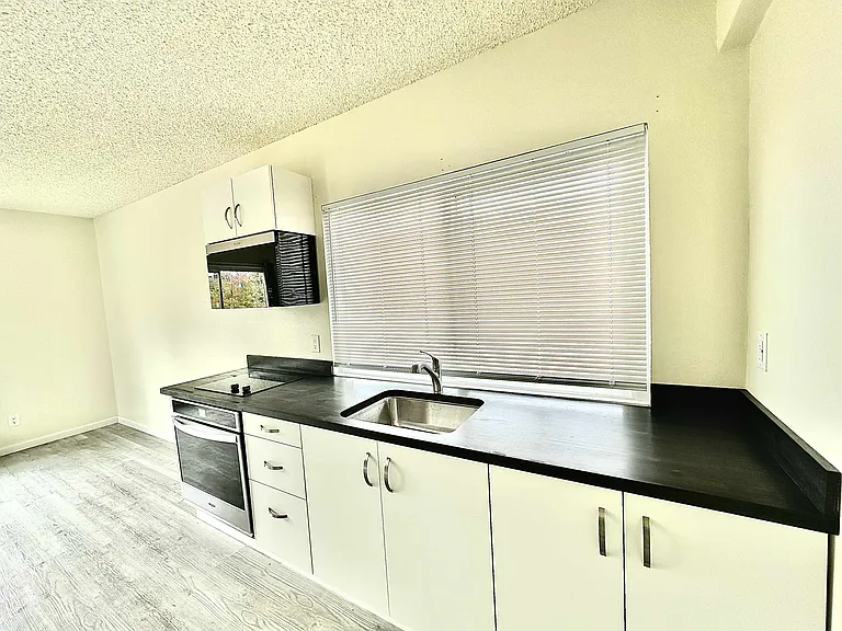 171 Fleet St — Photo 14
